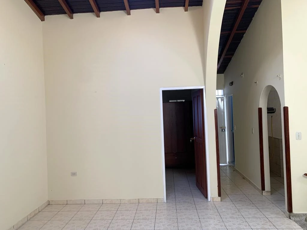 CALLE 4 NO.  6-46/48 APARTAMENTO PISO 2 BARRIO ALTAMIRA 