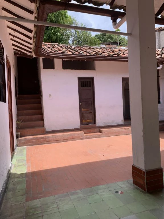 CARRERA 8 NO. 16-76 CASA BARRIO SAN ANTONIO 