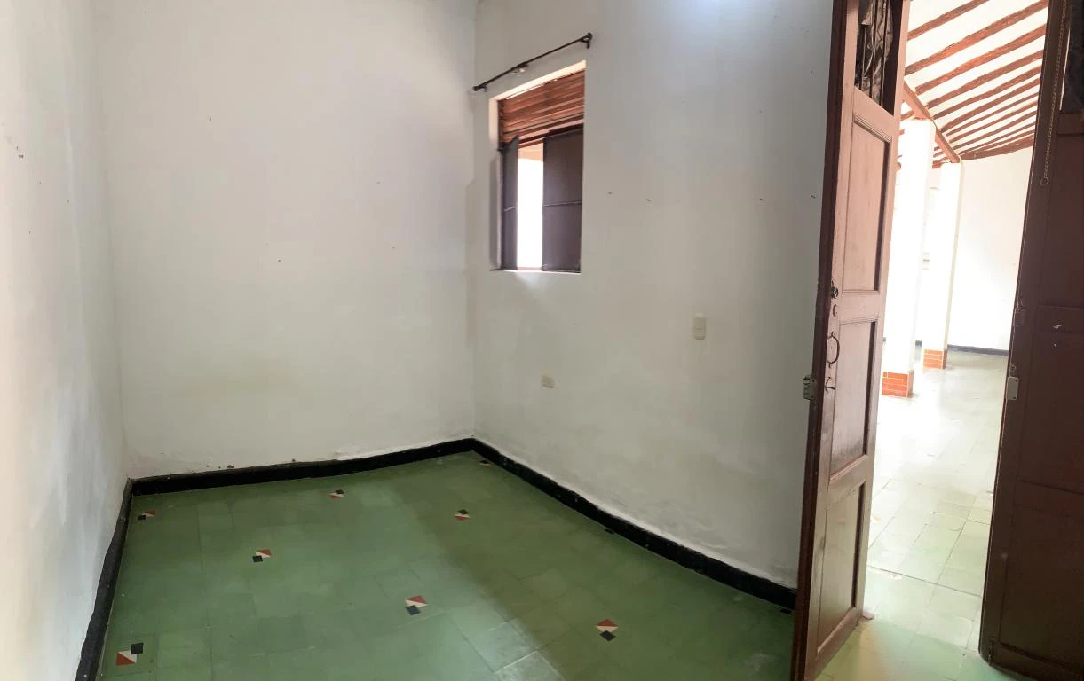 CARRERA 8 NO. 16-76 CASA BARRIO SAN ANTONIO 