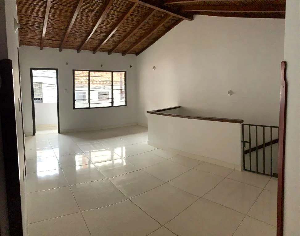 CARRERA 8 NO. 12-63 APARTAMENTO PISO 2 BARRIO CENTRO 