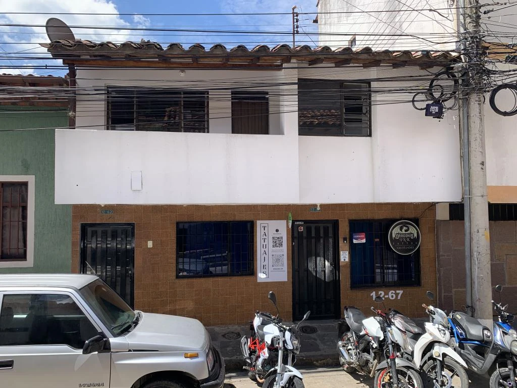 CARRERA 8 NO. 12-63 APARTAMENTO PISO 2 BARRIO CENTRO 