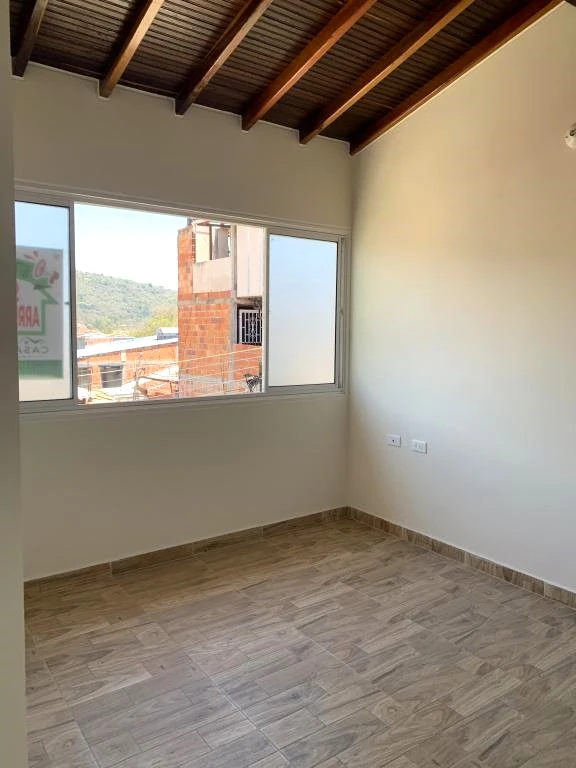 CARRERA 18 NO. 9-67 APARTAMENTO PISO 3 BARRIO PORTAL DE LA CRUZ 