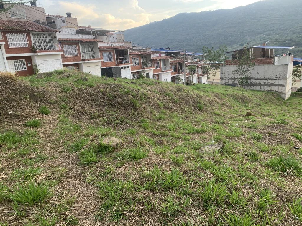 LOTE NO. 7 MANZANA 7 URBANIZACION BELLA VISTA 