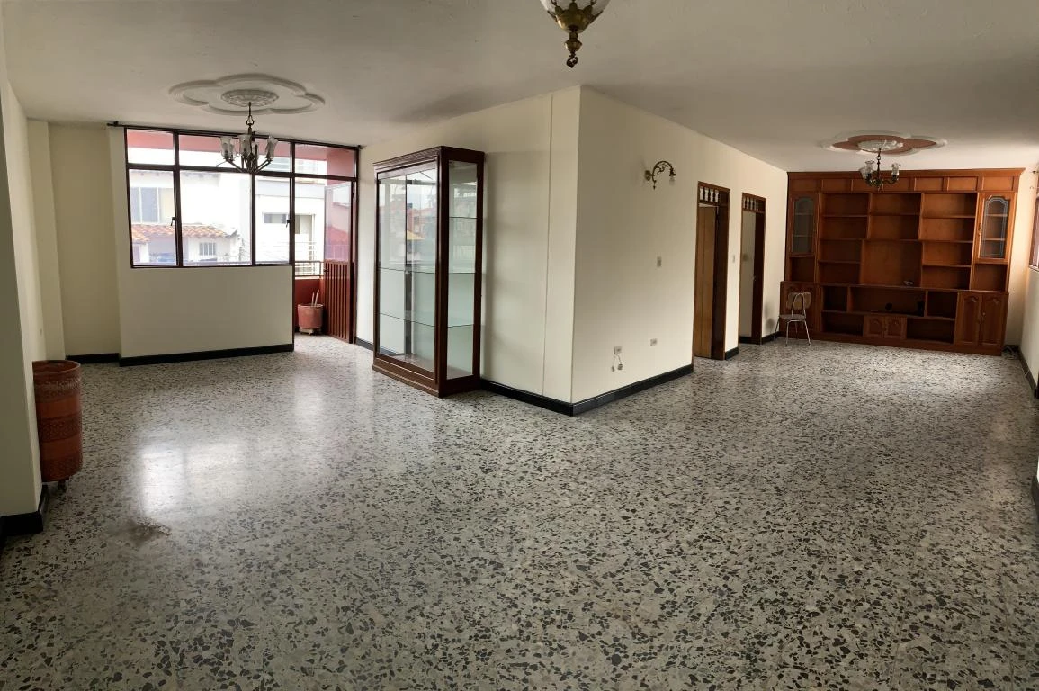 CALLE 10 NO. 8-63 APARTAMENTO 301 BARRIO CENTRO 