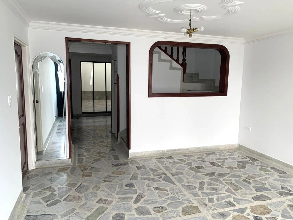 CARRERA 17 NO. 12-11 CASA BARRIO CERRO DE LA CRUZ 