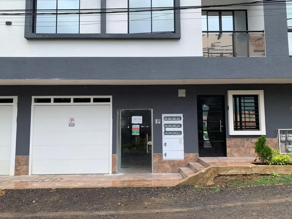 CARRERA 13 NO. 1A-15 APARTAMENTO 204 BARRIO TORRES DEL CASTILLO 