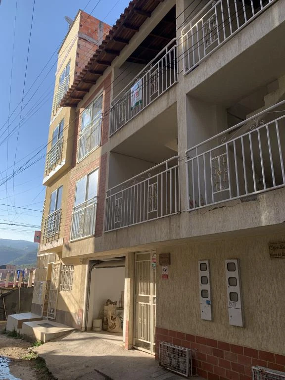 CARRERA 4A NO. 20B-46 APARTAMENTO 301 BARRIO MIRADORES DEL BOSQUE 