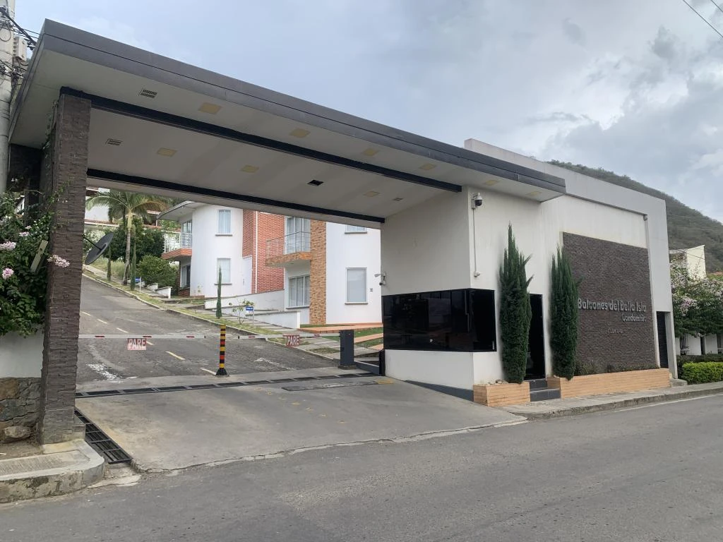 LOTE NO. 5 CONJUNTO RESIDENSIAL CERRADO CONDOMINIO BALCONES DEL BELLA ISLA 