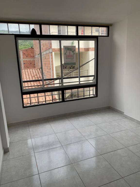 CALLE 31B NO. 13C-06 APARTAMENTO 301 BARRIO LOS SAUCES 