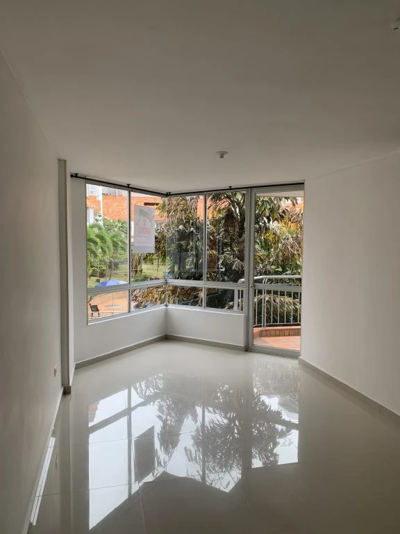 CARRERA 5 NO. 10-49 APARTA-ESTUDIO 201 TORRE F CONJUNTO ALTO DEL FONCE