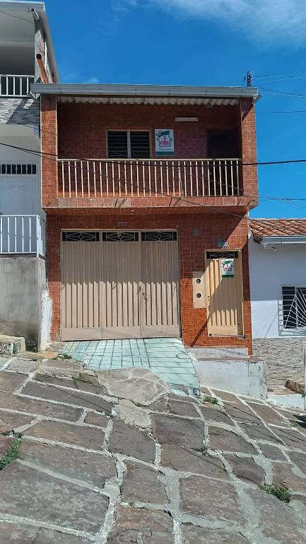 CALLE 14 NO. 13-66 APARTAMENTO PISO 2 B. SAGRADA FAMILIA 