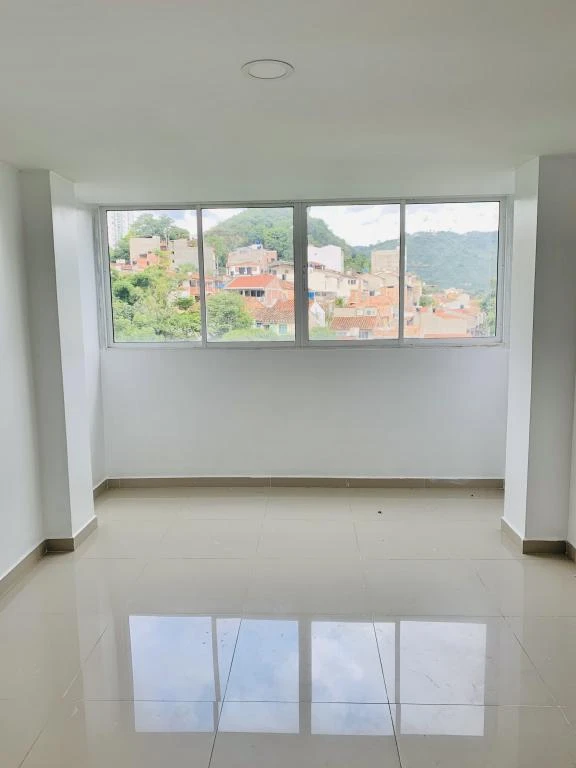 APARTAMENTO 101 EDIFICIO SANTA LAURA 22 BARRIO MIRADORES DEL BOSQUE 