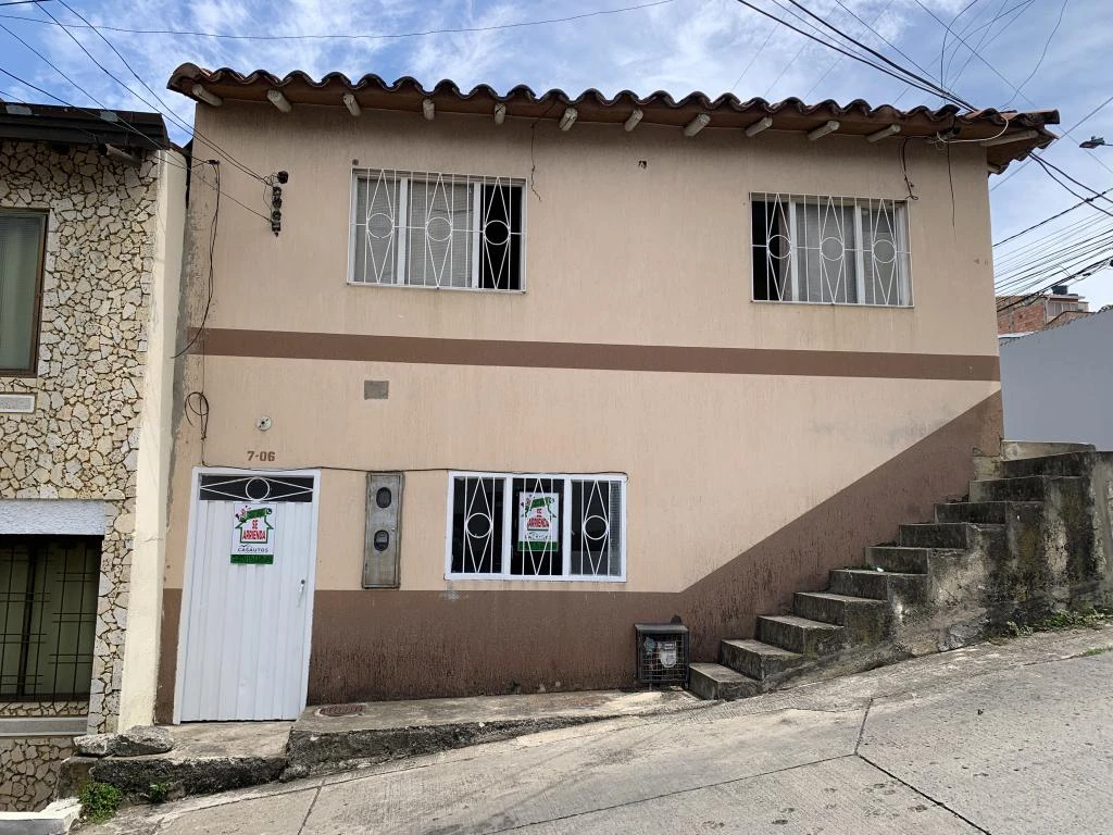 APARTA-ESTUDIO PISO 1 CALLE 5 NO. 7-06 BARRIO ALTAMIRA 