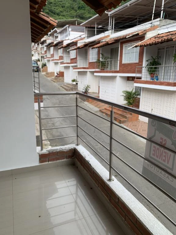 CASA NO. 29 BARRIO BELLA VISTA 