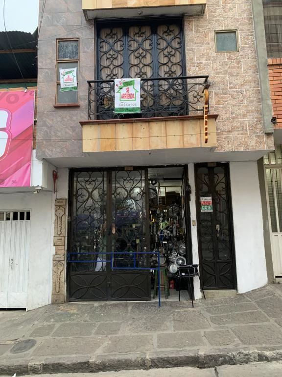 APARTA-ESTUDIO PISO 2 CARRERA 11 NO. 11-65 BARRIO CENTRO 