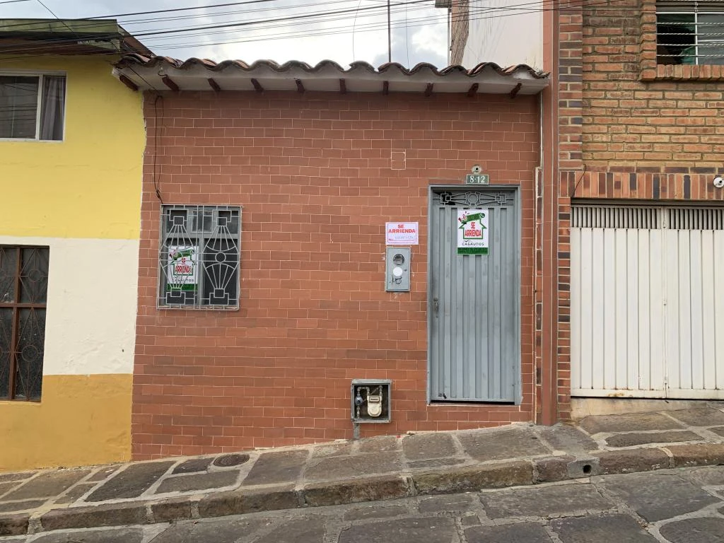 CALLE 19 NO. 8-12 CASA BARRIO EL VERGEL 