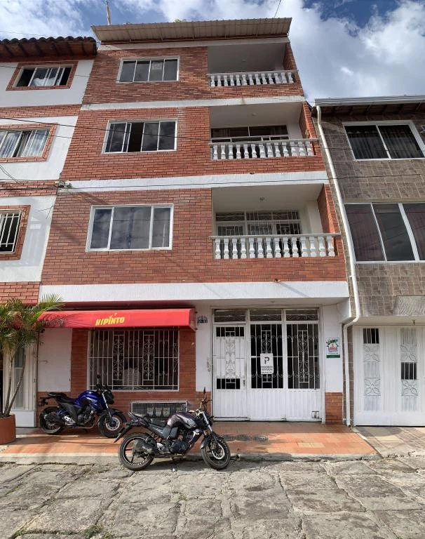 CARRERA 6 NO. 9A-40 APARTAMENTO PISO 3 BARRIO SAN JUAN DE DIOS 