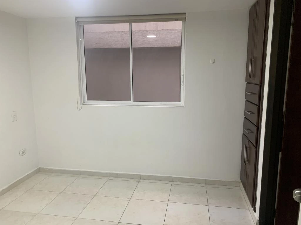 CALLE 23 NO. 17B-07 APARTAMENTO 303 EDIFICIO MIRADORES DE BETANIA BARRIO BETANIA 
