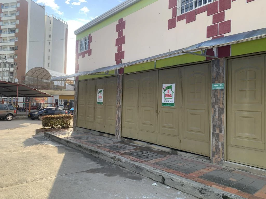 CARRERA 17 NO. 33-81 BODEGA 121 CENASUR BARRIO LA ISLA