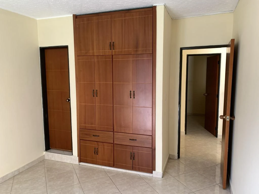 CALLE 1 SUR NO. 12-71 APTO 201 EDIFICIO CORZO ZAMBRANO BARRIO LA FLORESTA