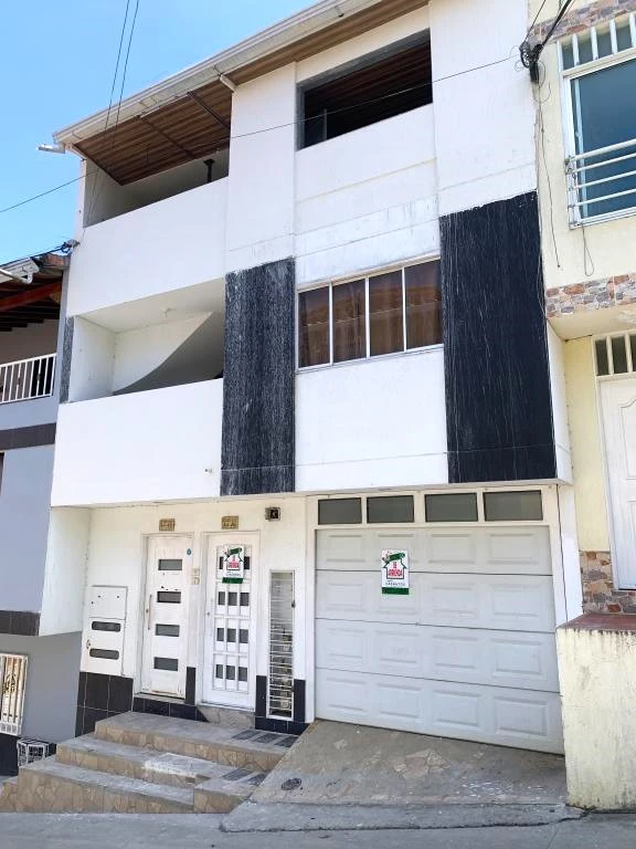 CALLE 23 NO. 4A- 46 APARTAMENTO PISO 1 BARRIO VILLAS DEL FONCE