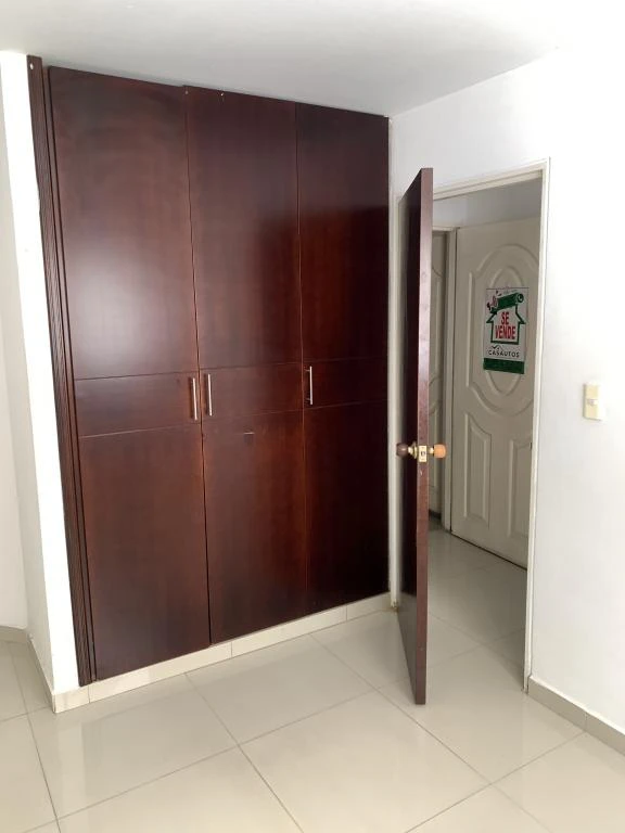 APARTAMENTO 402 EDIFICIO SILVIA CRISTINA BARRIO SAN CARLOS