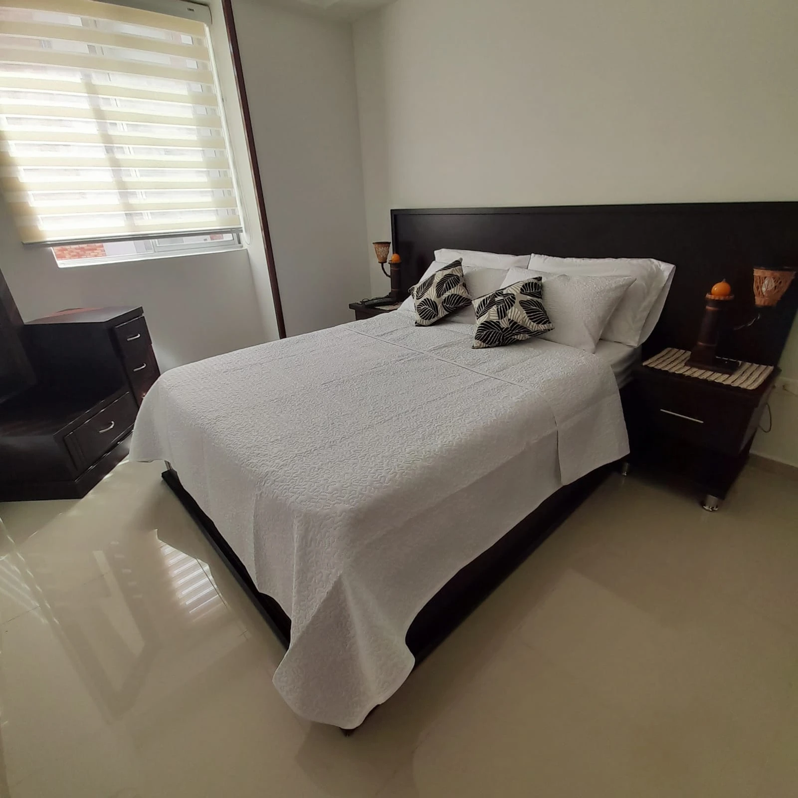 CARRERA 5 NO. 10-49 APARTMENTO 402 TORRE G CONJUNTO ALTOS DEL FONCE