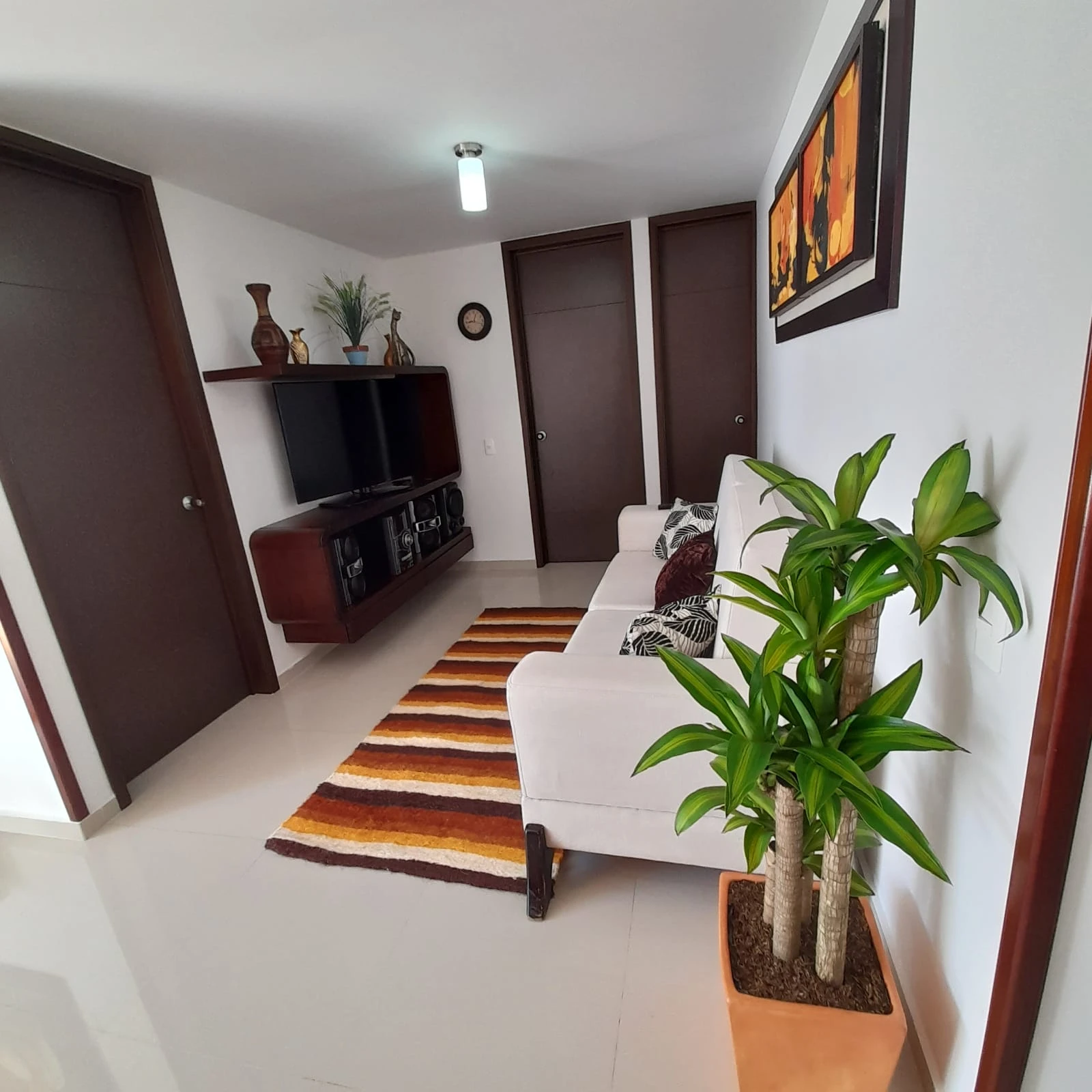 CARRERA 5 NO. 10-49 APARTMENTO 402 TORRE G CONJUNTO ALTOS DEL FONCE