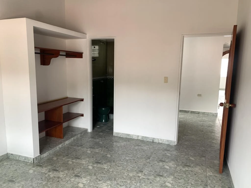 CARRERA 18 NO. 15-66 APARTAMENTO 301 BARRIO VILLA OLIMPICA