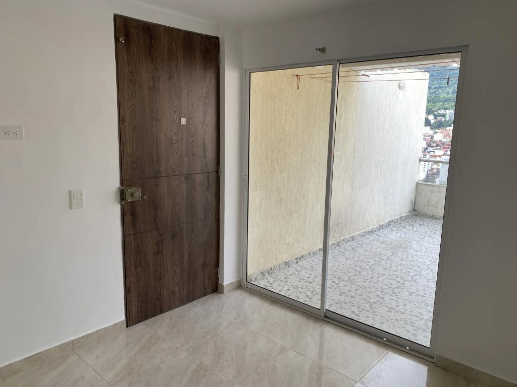 APARTA-ESTUDIO 501 UNIDAD 7 EDIFICIO DNAR BARRIO PLAYA REAL 2