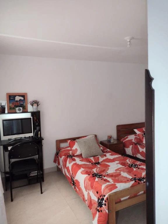 APARTAMENTO 401 EDIFICIO SALAZAR BARRIO BELLA ISLA