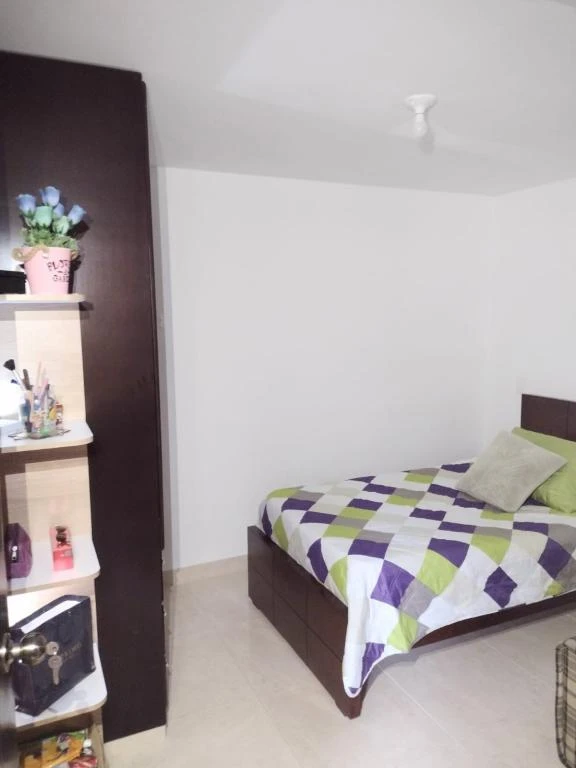 APARTAMENTO 401 EDIFICIO SALAZAR BARRIO BELLA ISLA