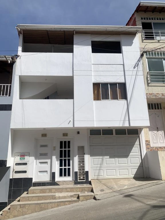 CALLE 23 NO. 4A-48 APARTAMENTO 202 BARRIO VILLAS DEL FONCE