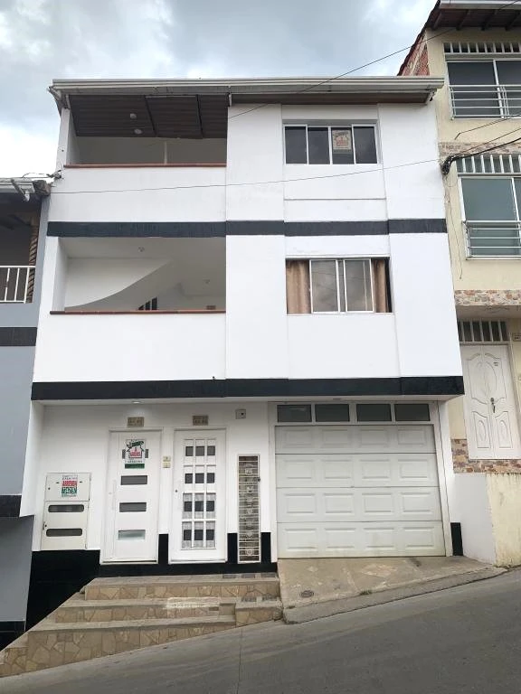 CALLE 23 NO. 4A-48 APARTAMENTO 202 BARRIO VILLAS DEL FONCE