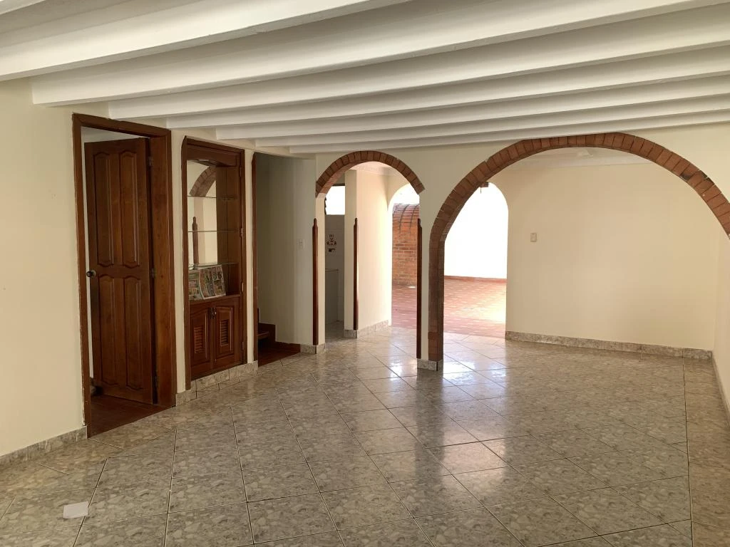 CARRERA 18 NO. 14-02/06 CASA NO. 10 MANZ D URBANIZACION LOS ROSALES 
