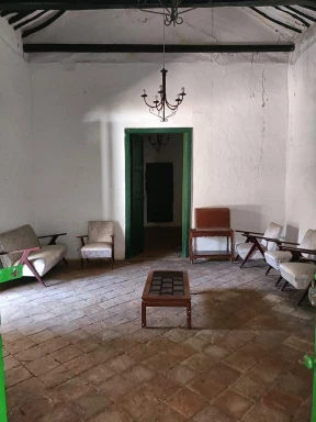 CARRERA 7 NO. 4-57 CASA-LOCAL M. BARICHARA 