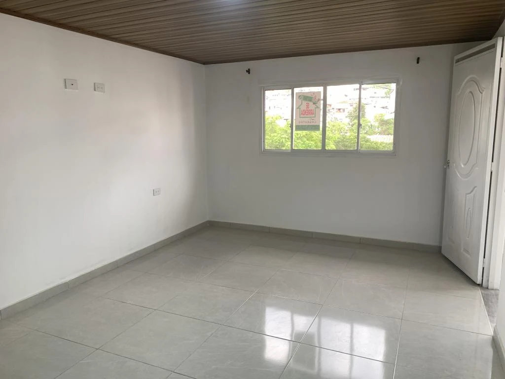 CALLE 23 NO. 4A-48 APARTAMENTO 301 BARRIO VILLAS DEL FONCE