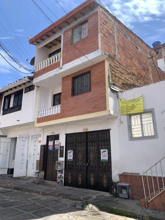 APARTAMENTO 101 EDIFICIO MURILLO BARRIO PLAVO VI