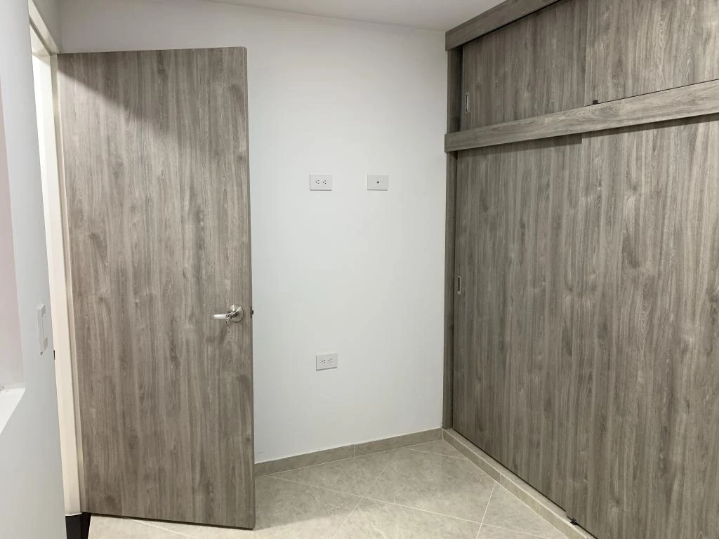 CALLE 2A NO. 12B-44 APARTAMENTO 401 EDIFICIO LA GRATITUD BARRIO BELLA ISLA