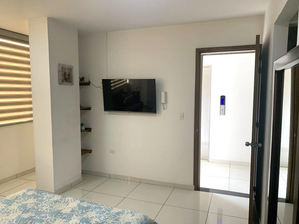 CARRERA 10 NO. 9-90 APARTA- ESTUDIO 402 EDIFICIO OFICENTRO BARRIO CENTRO